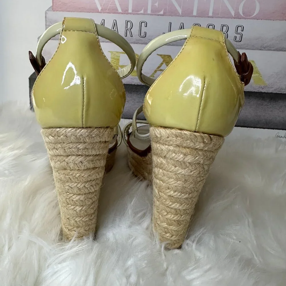 ❌SOLD❌Authentic Louis Vuitton Cream & Brown Leather/Enamel Flower Wedge Sandals - Picture 14 of 16
